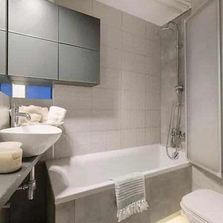 شقة 5br Flat In Center *