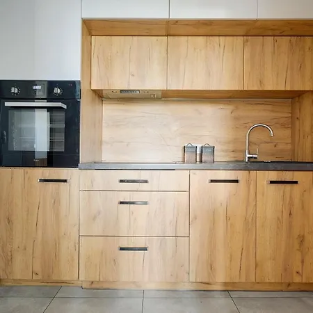 Apartment 5br Flat In Center